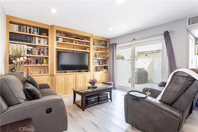 19036 Kittridge St unit 1, Reseda, CA 91335 - photo 6