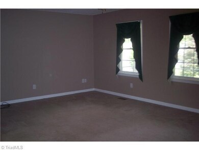 2246 Cedarwood Ct, Asheboro, NC 27205 - photo 3