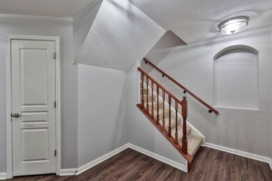 005-Foyer-image-2