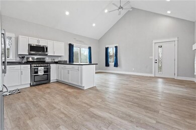 71 Metcalf St, Maxwell, IA 50161 - photo 6