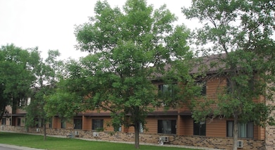 126 1st St SE unit 14, Ortonville, MN 56278 - photo 2