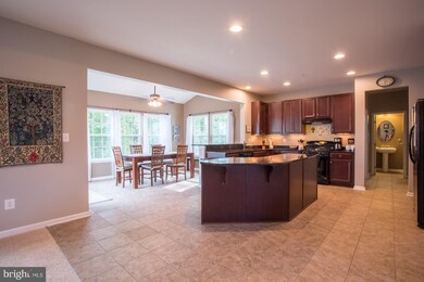 5844 Claremont Dr, Elk Ridge, MD 21075 - photo 7