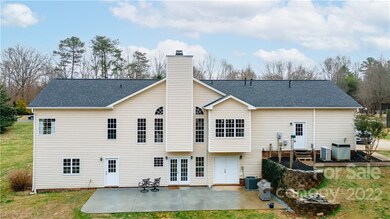 6134 Waters Edge Dr, Midland, NC 28107 - photo 5