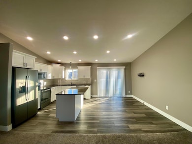 2109 E 38th St, Kearney, NE 68847 - photo 6