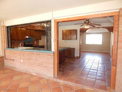 Kitchen / Dining Area