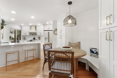 963 Duck Pond Rd, Fontana, WI 53125 - photo 2