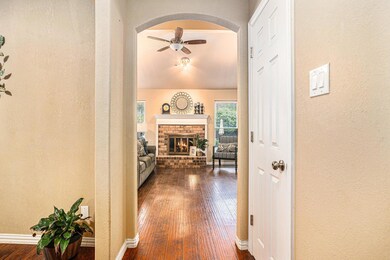 704 Highland Park Dr, Hurst, TX 76054 - photo 5