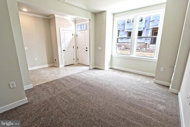 13328 Sherwood Park Ln, Herndon, VA 20171 - photo 5