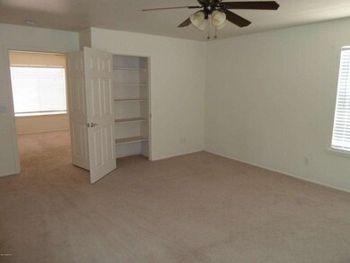8218 E Broadway 007