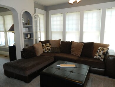 517 N Vine St, Elkhart, IN 46514 - photo 4