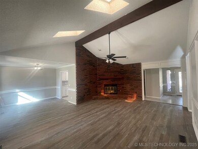 1413 W Huntsville St, Broken Arrow, OK 74011 - photo 5