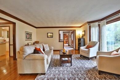 Hardwood floor & crown molding