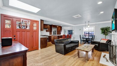 unlisted-address, Woodland Hills, CA 91364 - photo 4