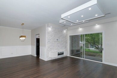 1735 Chesapeake Ln unit 5, Schaumburg, IL 60193 - photo 4