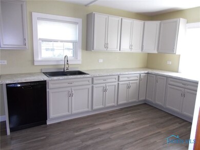 big kitchen-newer dishwasher, remodeled w/ formica