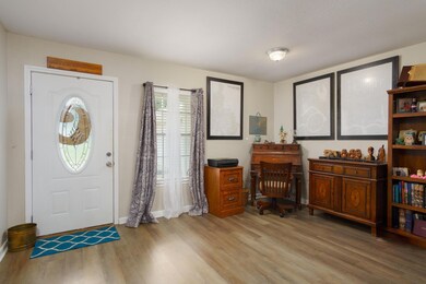 108 Pecan Grove Drive-5