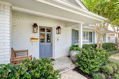 6213 Meadow Lake Ln, Houston, TX 77057 - photo 2