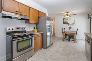 272 Waterman St, Oregon, WI 53575 - photo 3