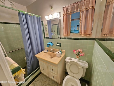 2ND BATHROOM