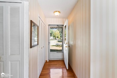 1203 Pickwick Place, Flint, MI 48507 - photo 3