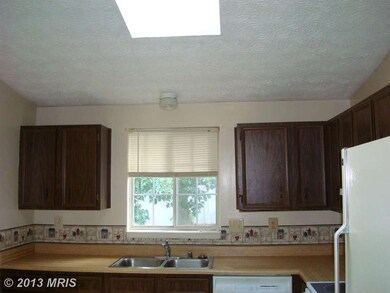 533 Fuselage Ave, Essex, MD 21221 - photo 6