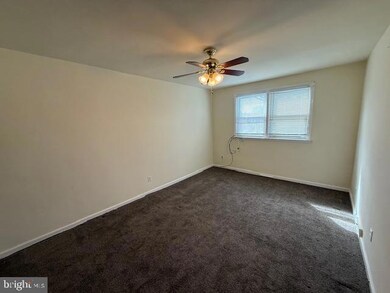 106 Chester Pike unit A, Darby, PA 19023 - photo 4