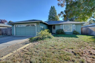 106 Shadowwood Ct, Central Point, OR 97502 - photo 2