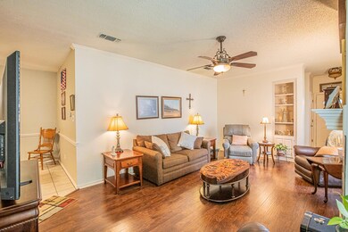 1227 Woodland Park Dr, Hurst, TX 76053 - photo 7