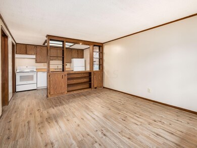 5526 Pipers Meadow Dr unit 5526, Columbus, OH 43228 - photo 5