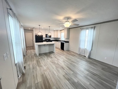 3617 N Grand Ave E unit 13, Springfield, IL 62703 - photo 2