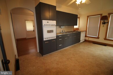 954 W Main St, New Holland, PA 17557 - photo 5