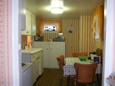 Kitchen in basement<|><|>