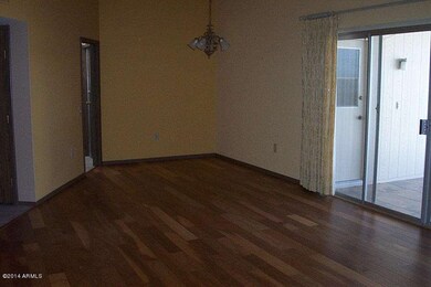 LIVING/DINING AREA