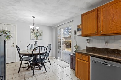 244 Chapmans Ave, Warwick, RI 02886 - photo 5