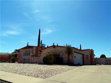10204 Woodway Dr, El Paso, TX 79925 - photo 7