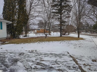 435 N Main St, Au Gres, MI 48703 - photo 2