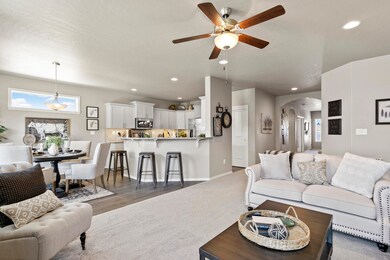 1632 NW Walnut Ave unit 212, Redmond, OR 97756 - photo 6