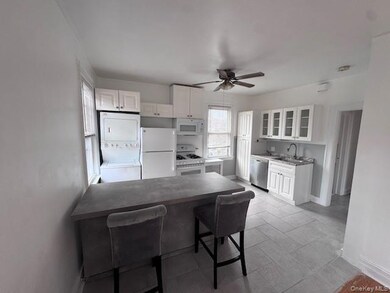 530 Fourth Ave unit 2, Pelham, NY 10803 - photo 3