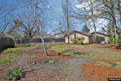 3725 Keeler Ave, Eugene, OR 97401 - photo 4