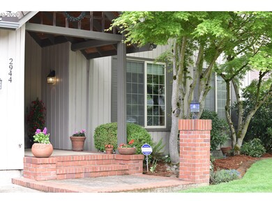 2944 Wolf Meadows Ln, Eugene, OR 97408 - photo 3