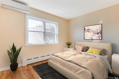 70-14 Olcott St unit A, Forest Hills, NY 11375 - photo 4