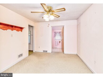 335 N Wyomissing Ave, Reading, PA 19607 - photo 7