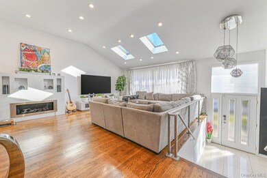 972 S End, Woodmere, NY 11598 - photo 4