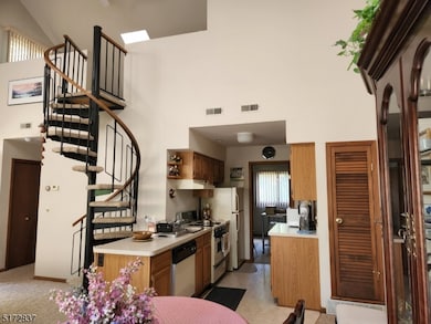 8 Acapulco Princess unit 2, Vernon, NJ 07462 - photo 4