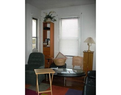 10 Saunders St, Allston, MA 02134 - photo 2