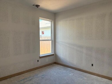 526 Ansley Ct, Taylor, TX 76574 - photo 4