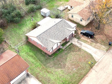 207 Brent St, Meeker, OK 74855 - photo 7