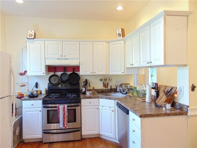 8 Roger St unit 2, Providence, RI 02906 - photo 3