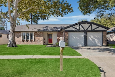 11207 Rousseau Dr, Houston, TX 77065 - photo 2