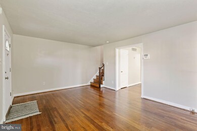 6327 Carrington Ct, Capitol Heights, MD 20743 - photo 7